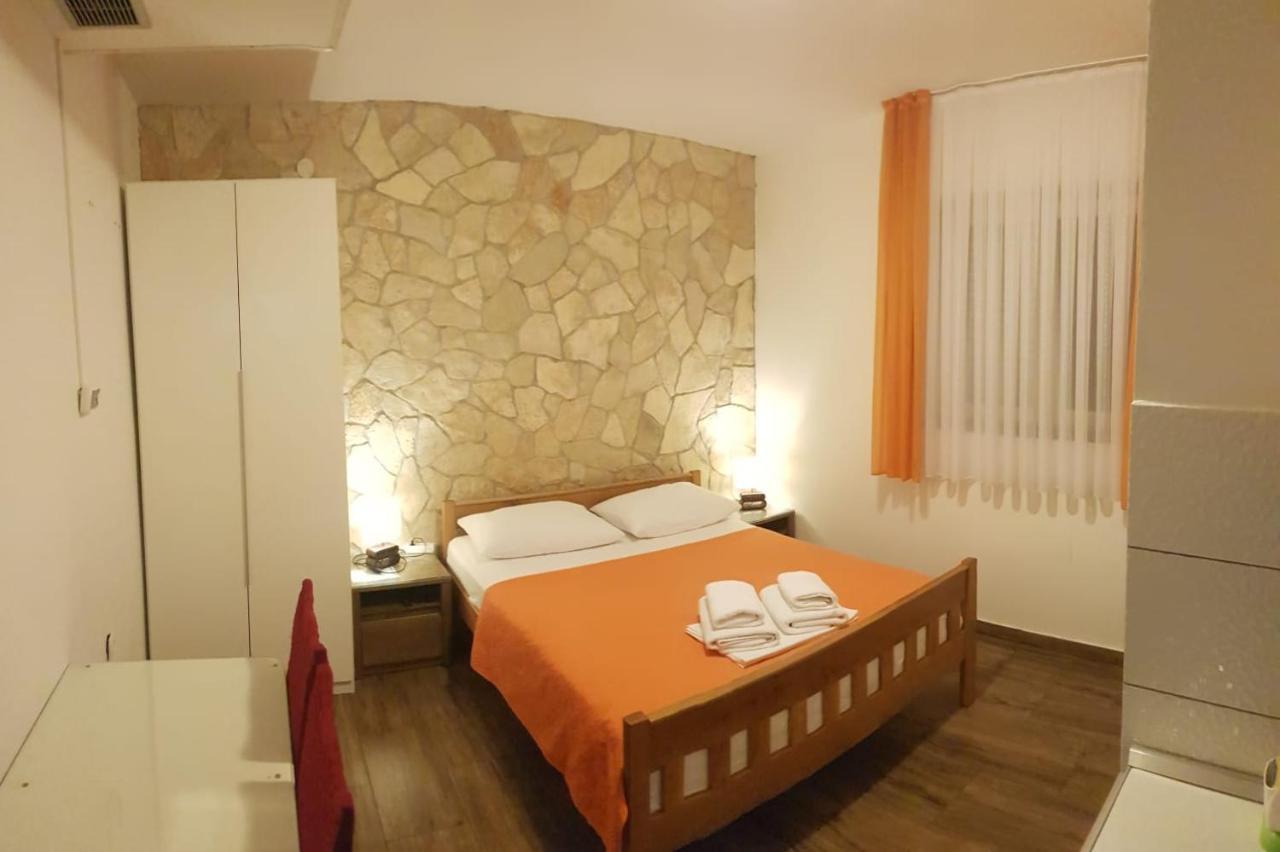 Guest House Renata Zadar Exteriér fotografie