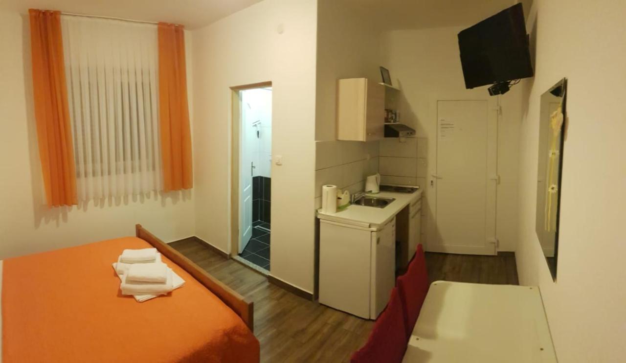 Guest House Renata Zadar Exteriér fotografie